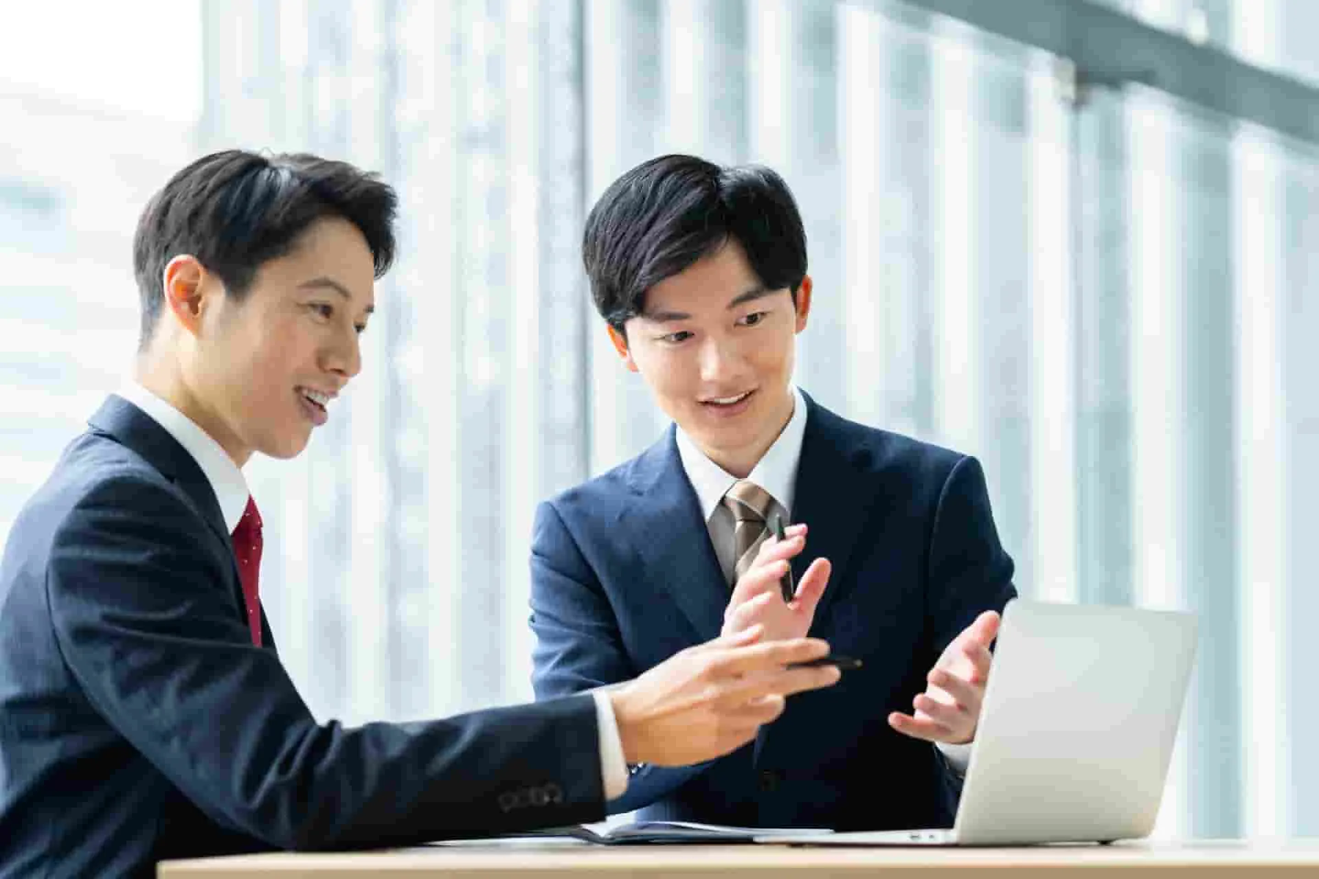 職場の情報共有しない人を減らす5つの改善策