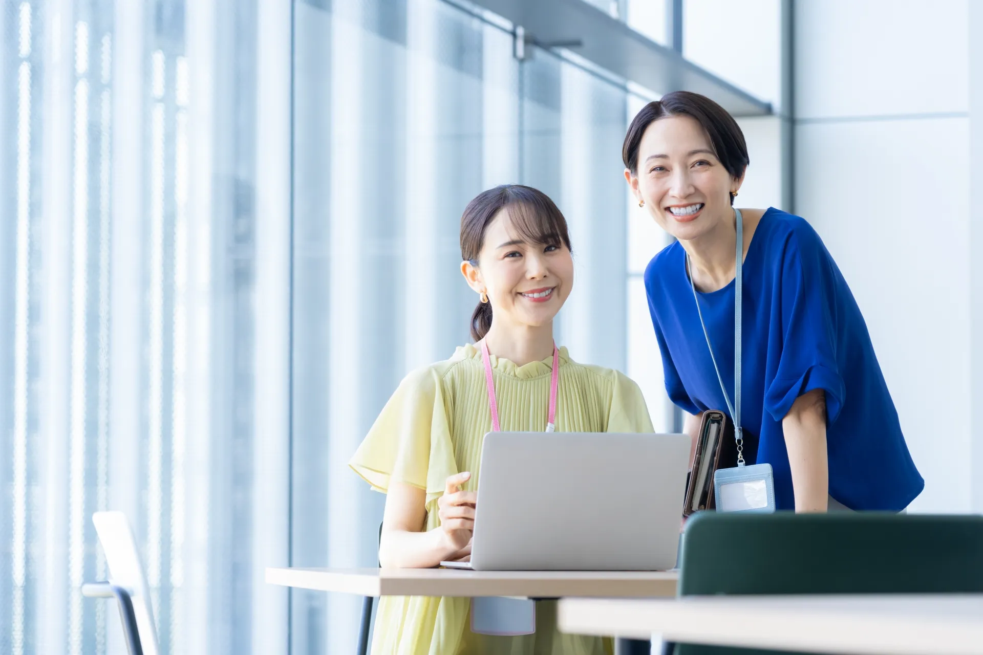 オールインワンツールとは？ビジネスチャット連携との違い