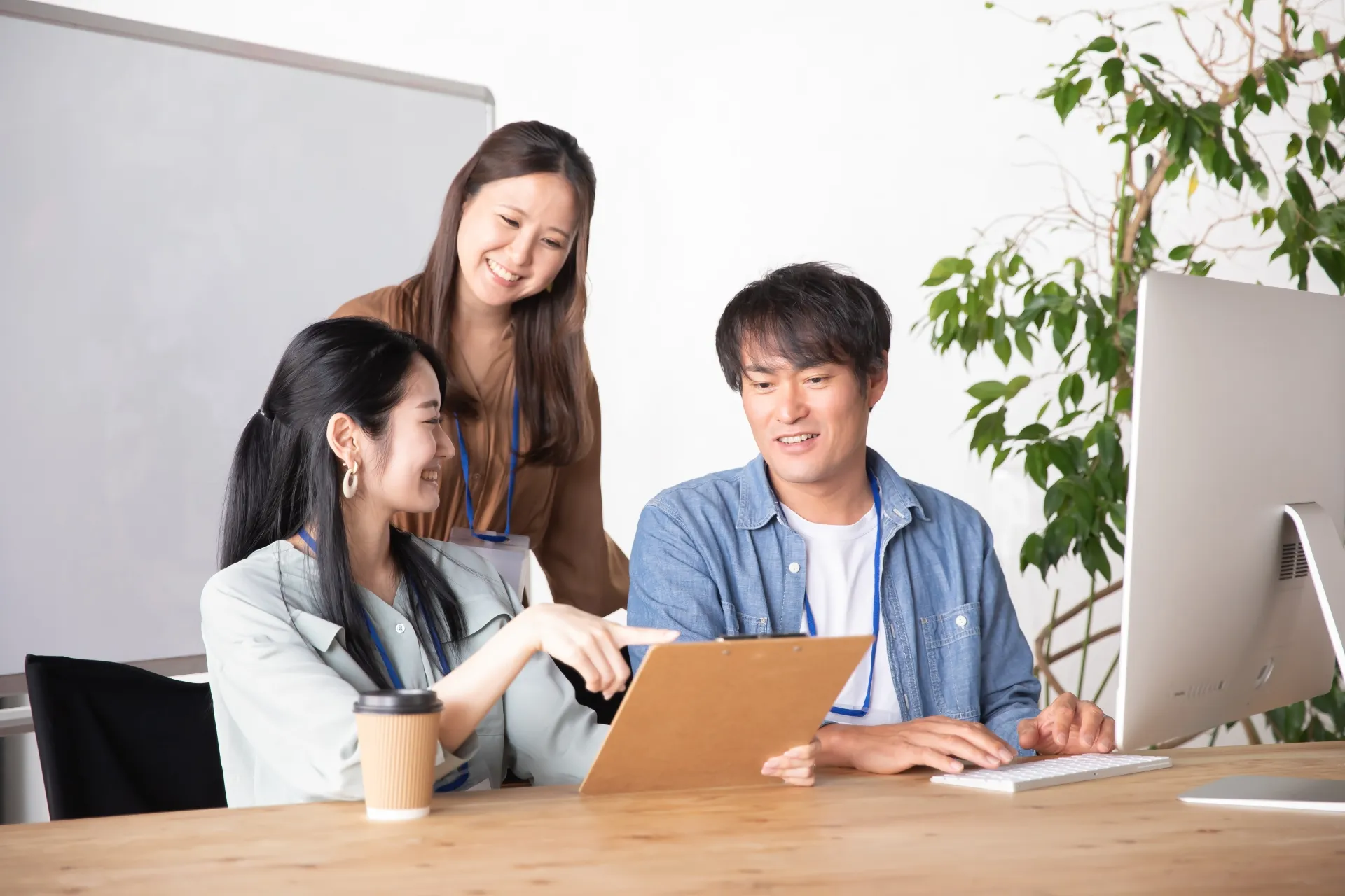 ビジネスチャット連携とオールインワンはどちらを選ぶべきか