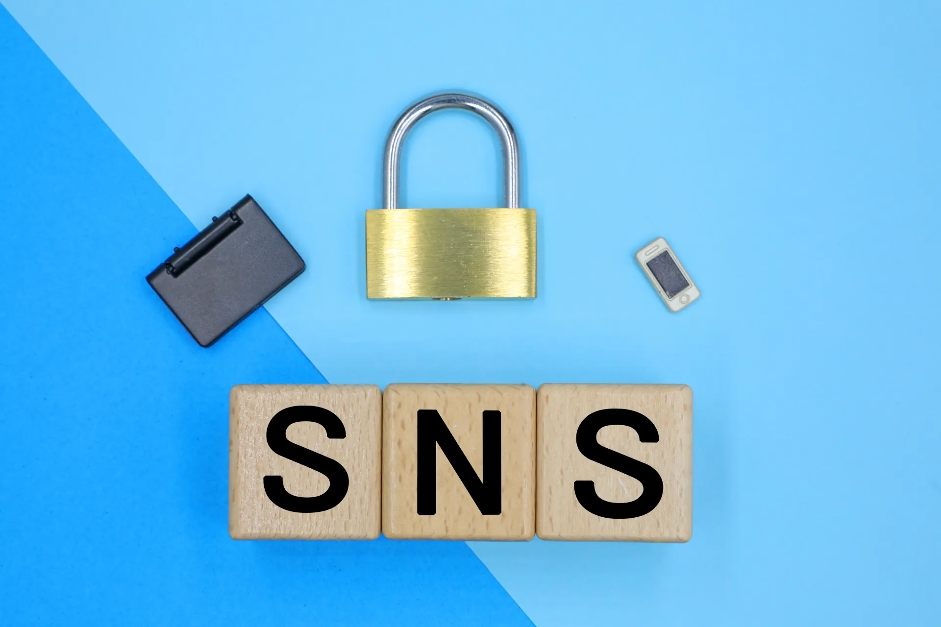 社内SNSのセキュリティリスクは？強化するための運用ルールも解説