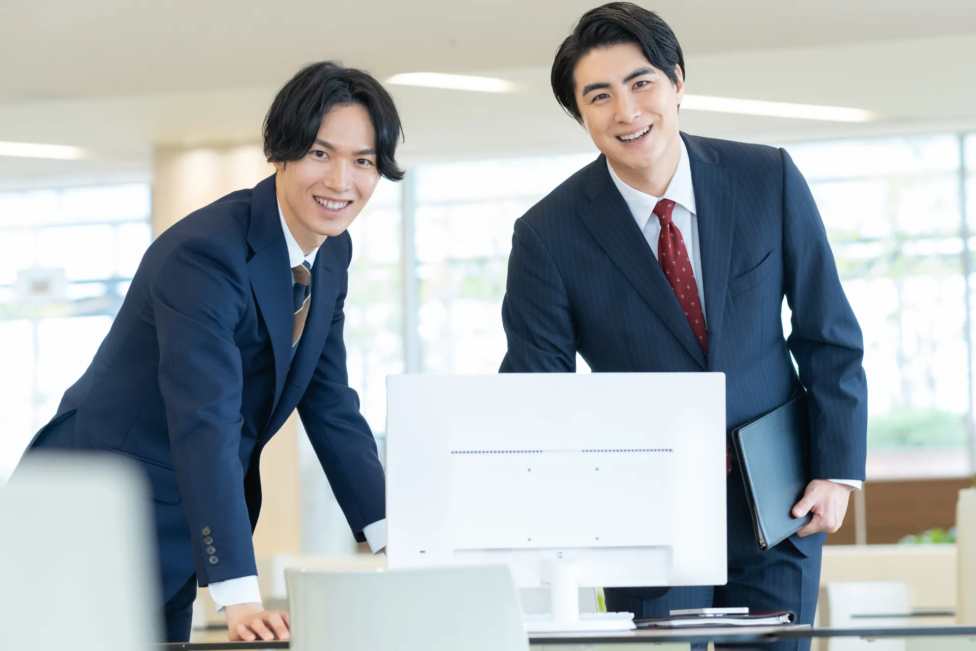 営業活動に役立つ顧客管理ツール4選