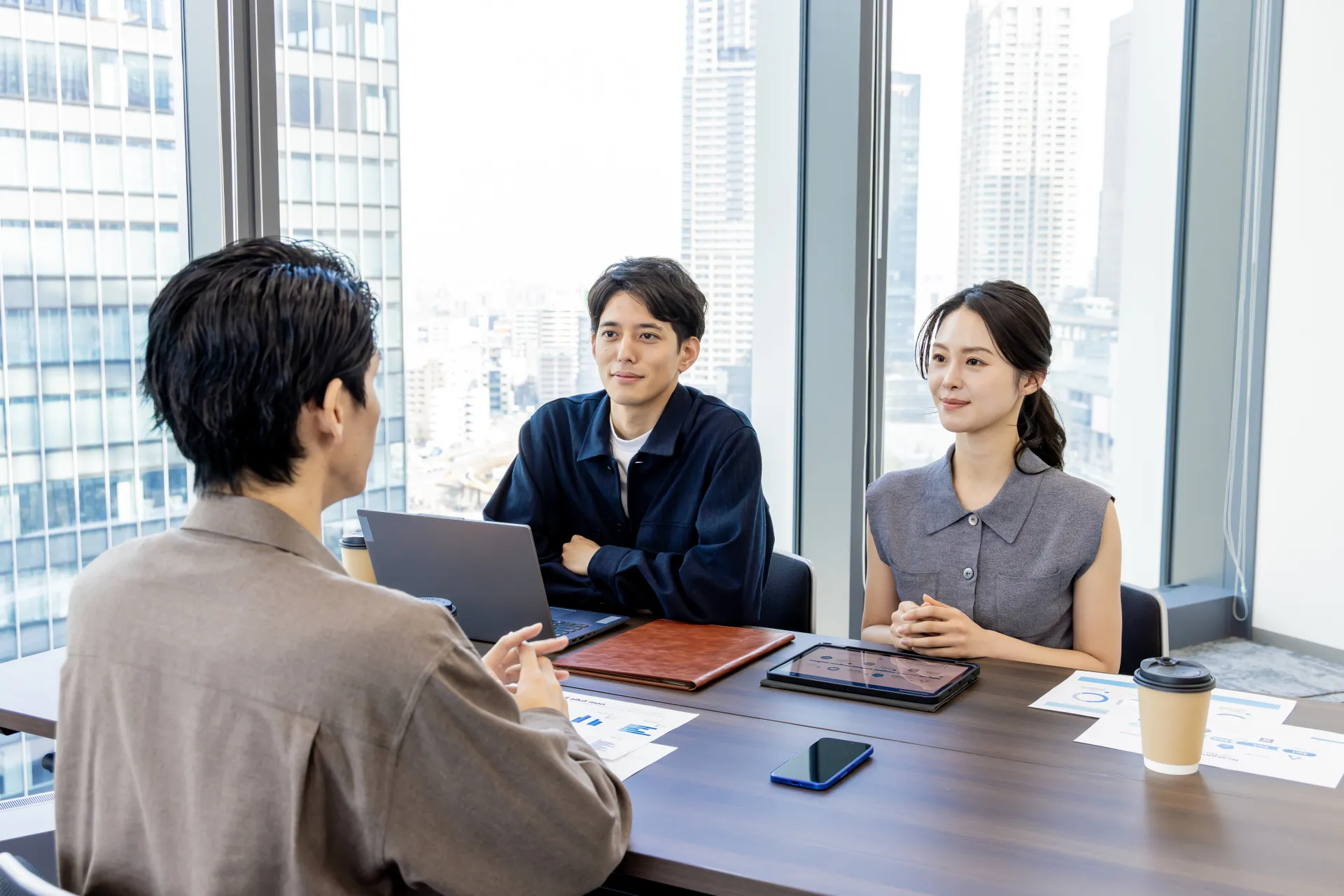 受注管理と顧客管理のシステム上の関係性