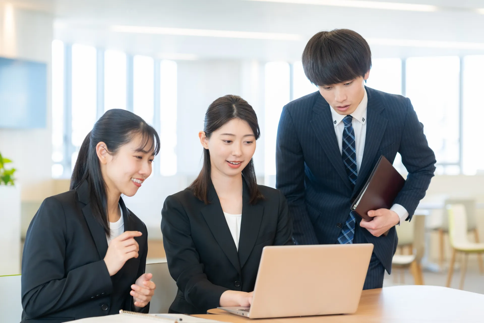 営業部門でのナレッジ共有を行う重要性