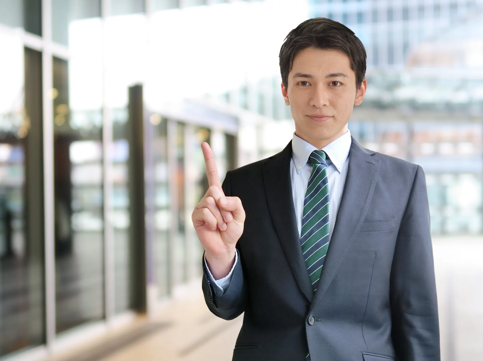 社内の情報収集をするときの6つの手段！役立つツールや手順も解説