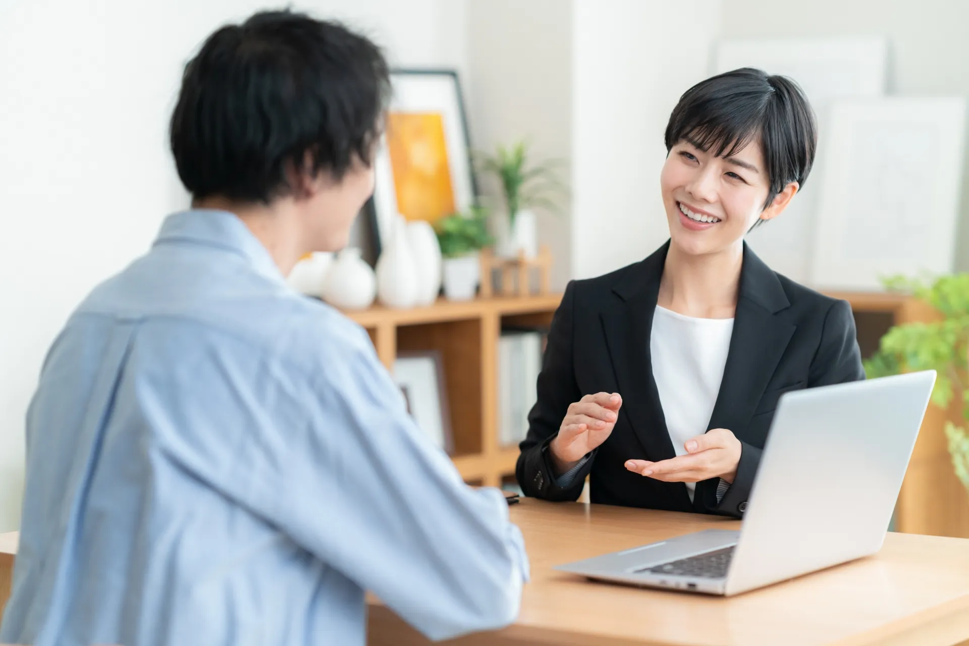 ビジネスチャットで営業を効率化！おすすめツール10選を紹介