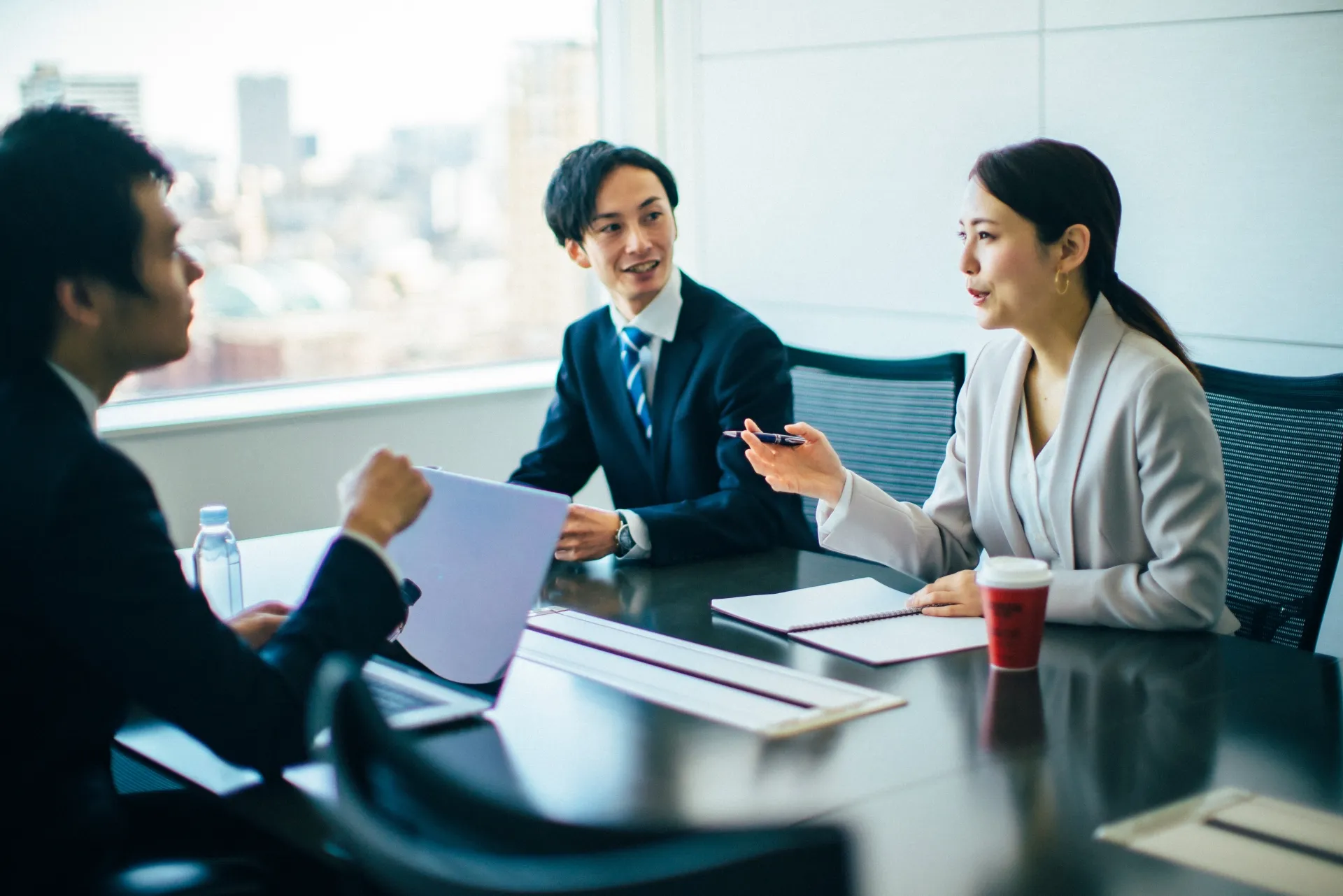 社内コミュニケーションの課題を解決するコツ